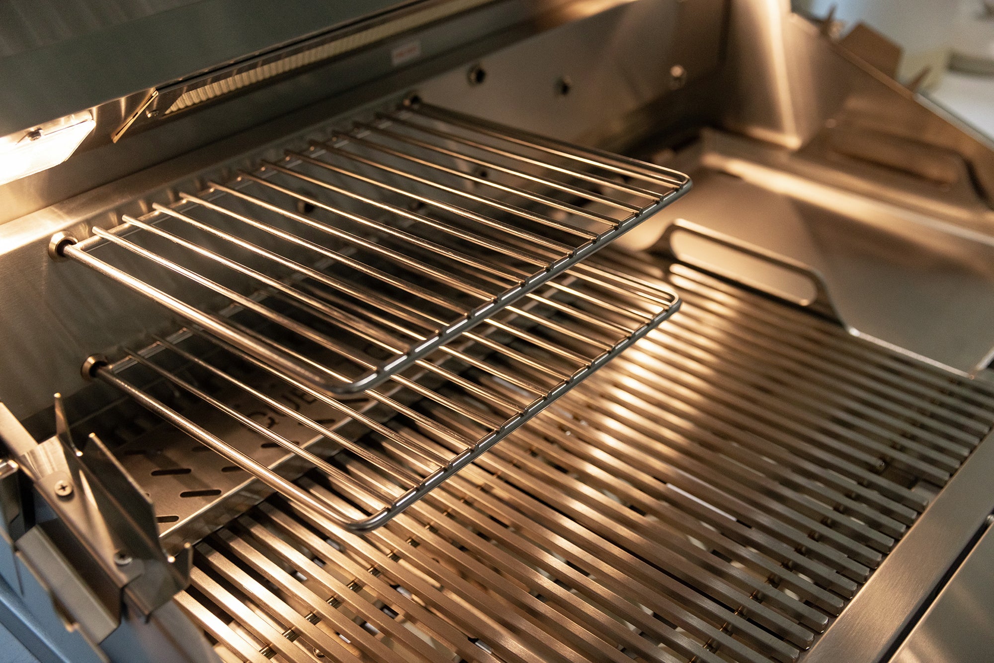 Summerset Quest Grill - 36" Choose from Natural Gas or Liquid Propane