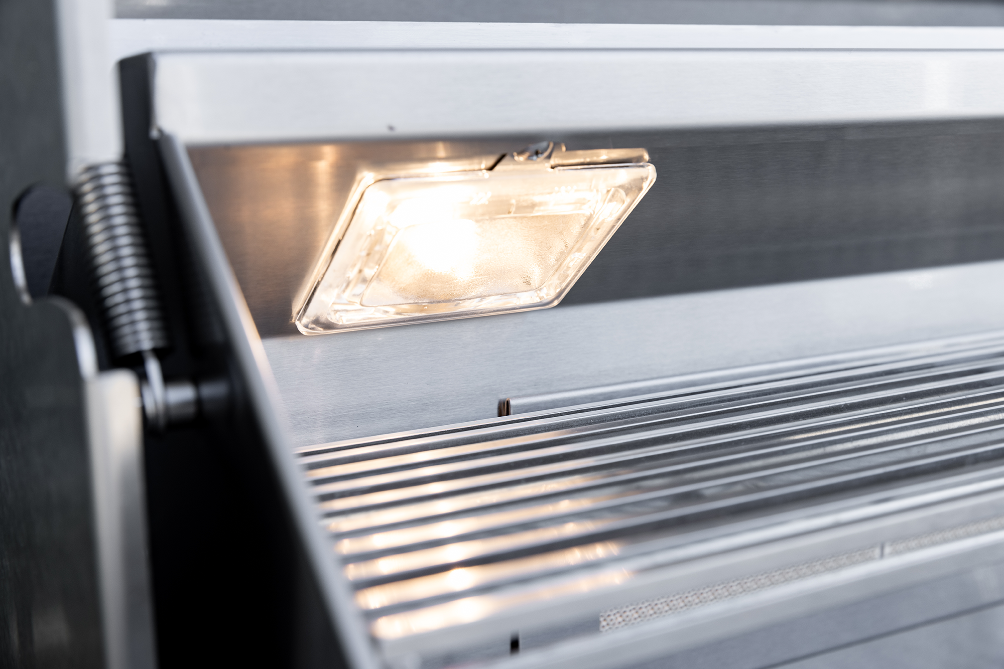 Summerset TRLPro Series Grill 40", Choose from Natural Gas or Liquid Propane