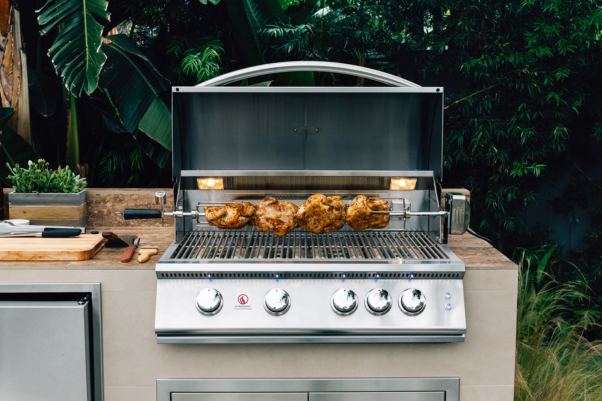 Summerset Sizzler Pro Grill -32"  Choose from Natural Gas or Liquid Propane