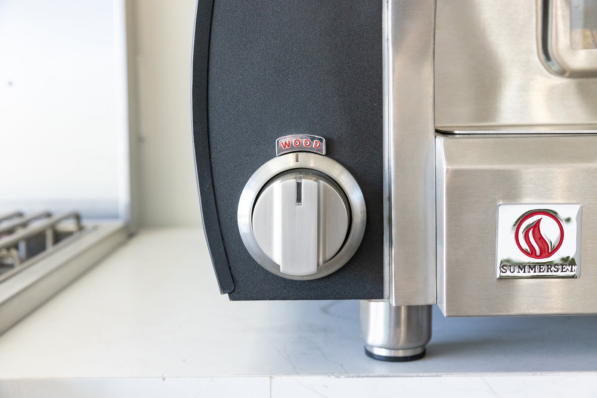 Summerset OV-HYB Hybrid Gas & Wood Pizza Oven