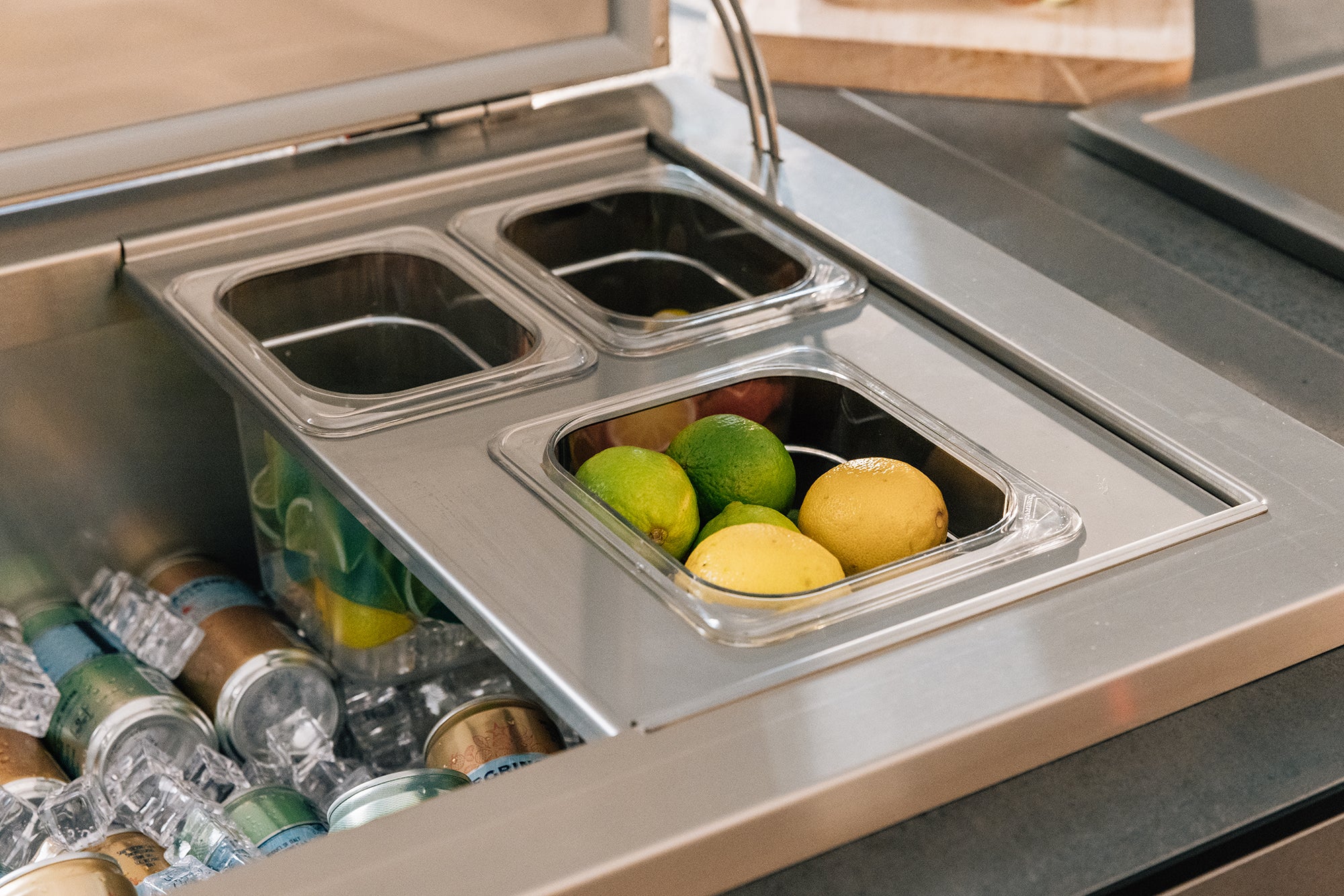 Summerset 28" x 21" Drop-In Ice Chest – Built-In Outdoor Beverage Cooler