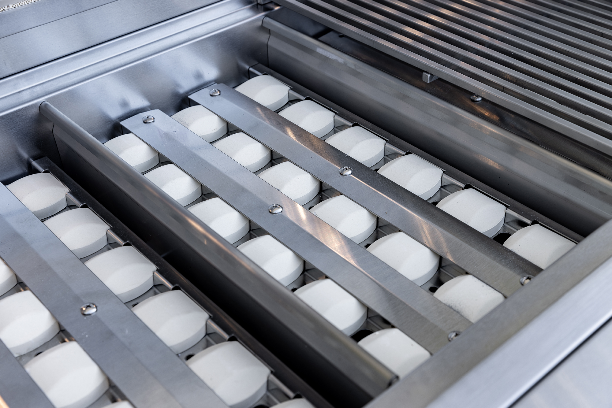 Summerset TRLPro Series Grill 40", Choose from Natural Gas or Liquid Propane